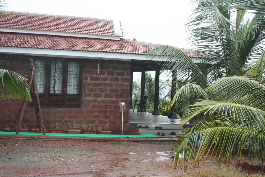 Beachfront Villas Ganpatipule Oda fotoğraf