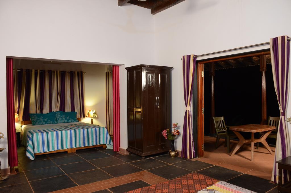 Beachfront Villas Ganpatipule Oda fotoğraf